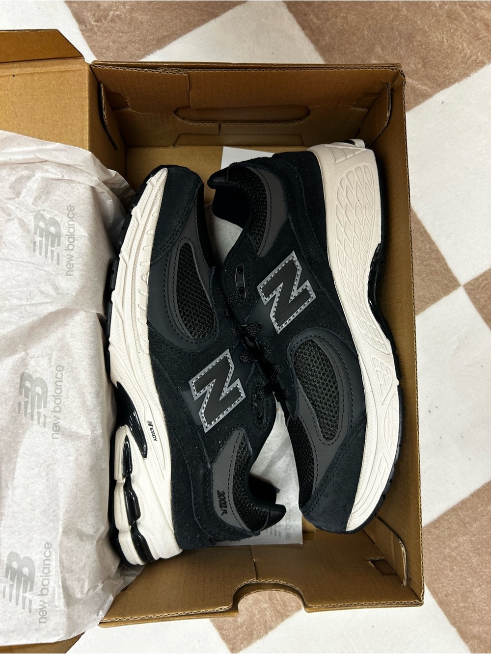 New Balance 2002 Black and Cream Running Sneakers